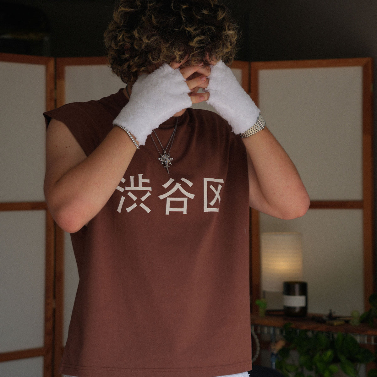 sleeveless_brown